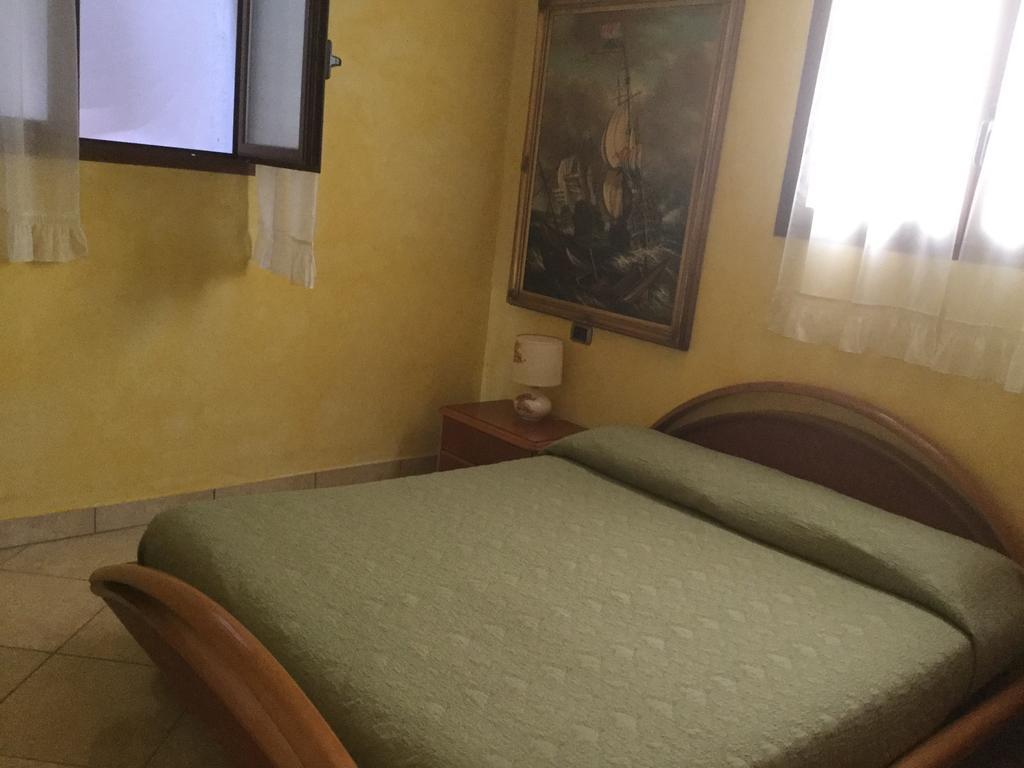 マローネ Casatragliuliviヴィラ エクステリア 写真